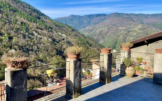 Town house for sale in Castel Vittorio / CV 779