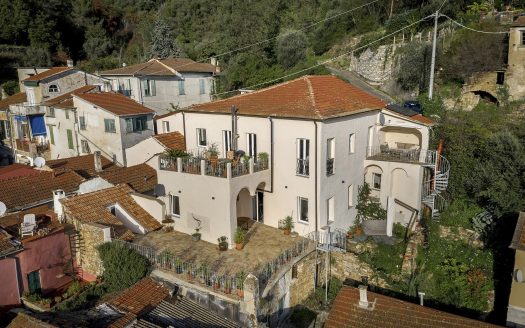 Historic palace for sale in Imperia-Moltedo / IM 982